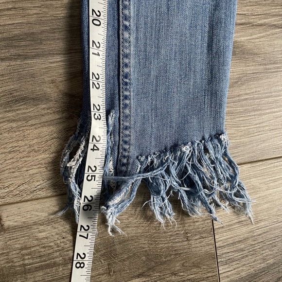 We The Free People ripped Frayed hem jeans - Picture 7 of 7